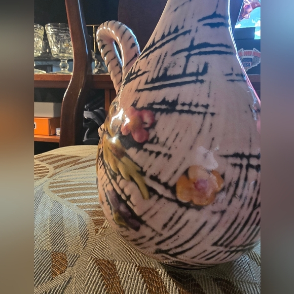 Hull Pottery Pitcher-Twisted Handle Raised Flowers- Imprinted "Hull T3 55"(1955) - Picture 5 of 7